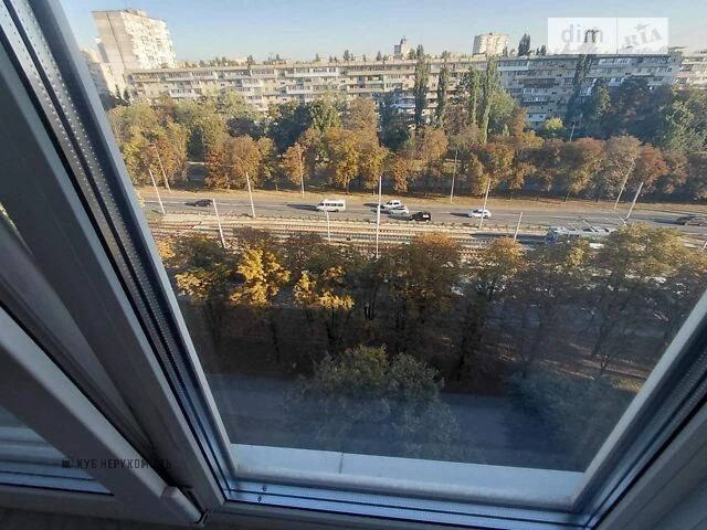 Продаж 3к квартири 63 кв. м на просп. Леся Курбаса 18 • ID 3