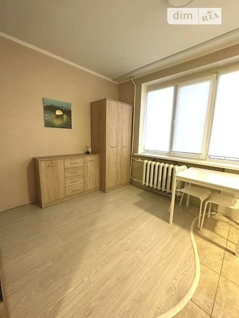 Продаж 1к квартири 23 кв. м на вул. Академіка Корольова 2 •