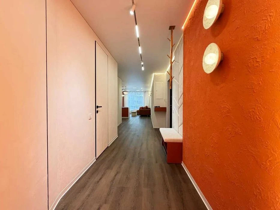 Стильна двокімнатна квартира з ремонтом в Family Plaza