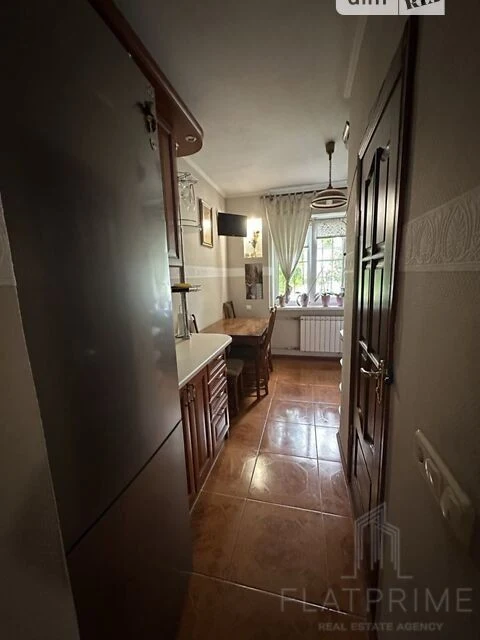 Продаж 3к квартири 64 кв. м на вул. Академіка Шалімова 15 •