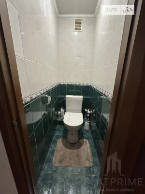 Продаж 3к квартири 64 кв. м на вул. Академіка Шалімова 15 •