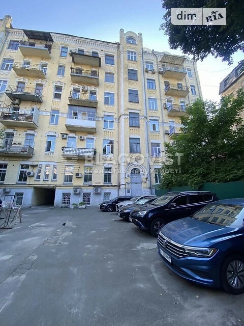 Продаж 2к квартири 53 кв. м на пров. Музейний 8Б • ID 348451