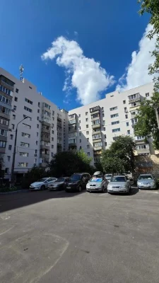 Затишна та простора 3-кімнатна квартира для сім'ї у тихому р