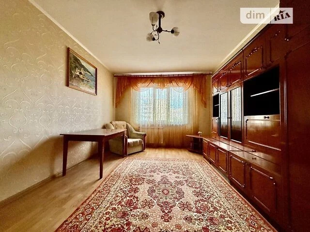 Продаж 1к квартири 36.8 кв. м на вул. Академіка Єфремова 15