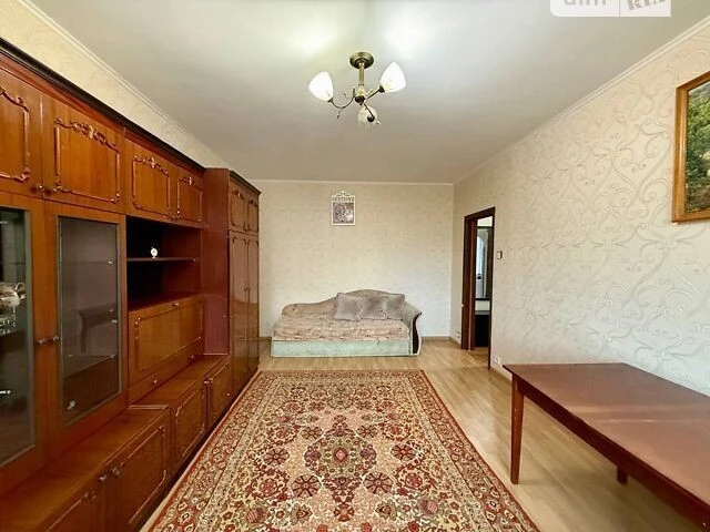 Продаж 1к квартири 36.8 кв. м на вул. Академіка Єфремова 15
