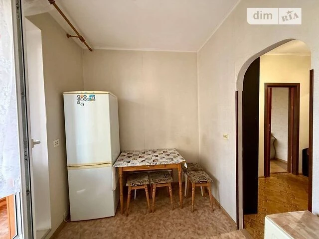 Продаж 1к квартири 36.8 кв. м на вул. Академіка Єфремова 15