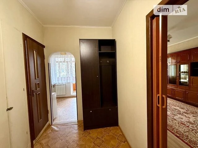 Продаж 1к квартири 36.8 кв. м на вул. Академіка Єфремова 15