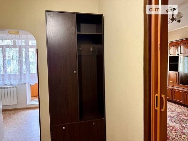 Продаж 1к квартири 36.8 кв. м на вул. Академіка Єфремова 15