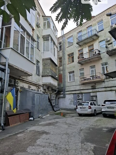 Продаж 2к квартири 48 кв. м на вул. Костянтинівська 37 • ID