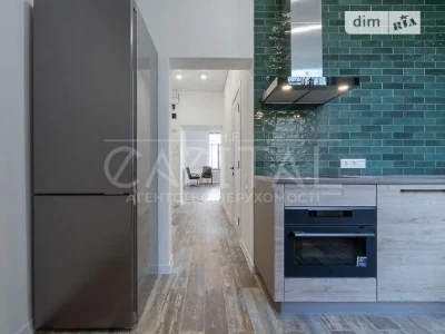 Sale of 3-room apartment 97 sq. m on Bogdana Khmelnytskyi St. (V
