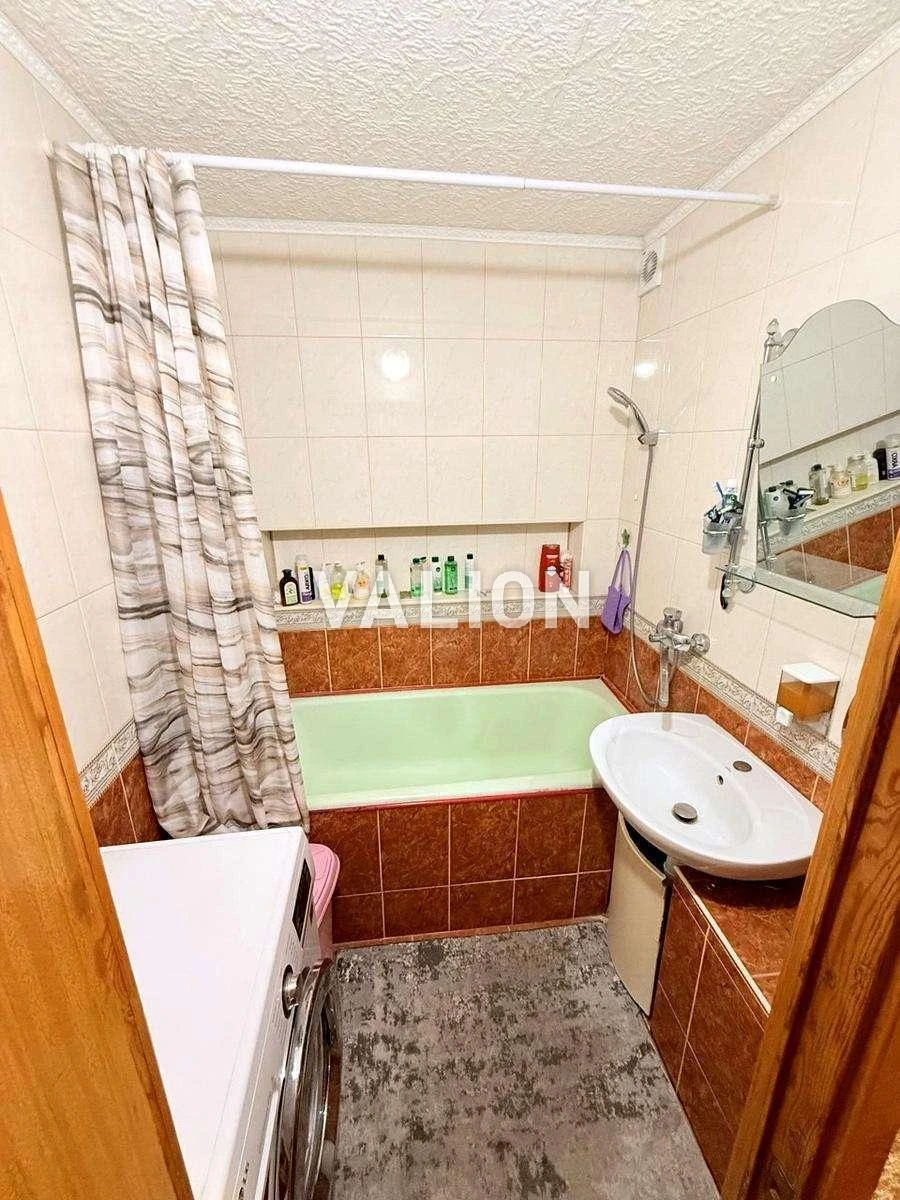 Продаж 3-к квартири вул. Екстер Олександри 14