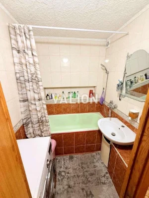 Продаж 3-к квартири вул. Екстер Олександри 14