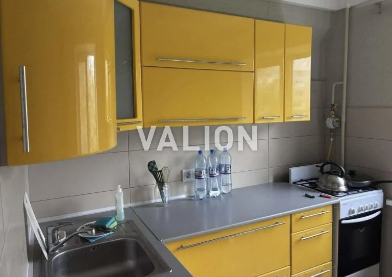 Продаж 2 кімн. Березняківська 14 а. метро Лівобережна.