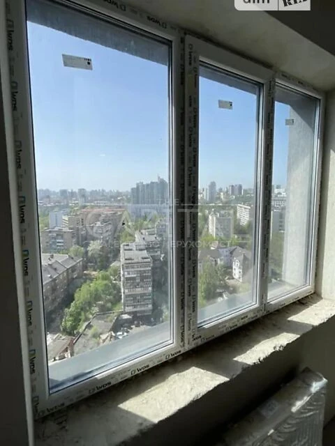 Продаж 3к квартири 101.9 кв. м на вул. Загорівська 17-21 • I
