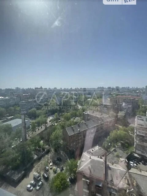 Продаж 3к квартири 101.9 кв. м на вул. Загорівська 17-21 • I