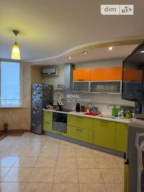 Продаж 8к квартири 85 кв. м на наб. Дніпровська 19 • ID 3485