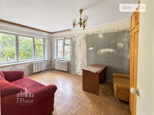 Продаж 2к квартири 45 кв. м на вул. Івана Микитенка 15 • ID