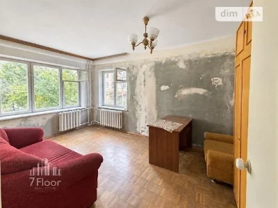 Продаж 2к квартири 45 кв. м на вул. Івана Микитенка 15 • ID