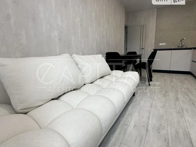 Продаж 2к квартири 45 кв. м на вул. Столичне шосе 4 • ID 348