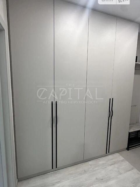 Продаж 2к квартири 45 кв. м на вул. Столичне шосе 4 • ID 348
