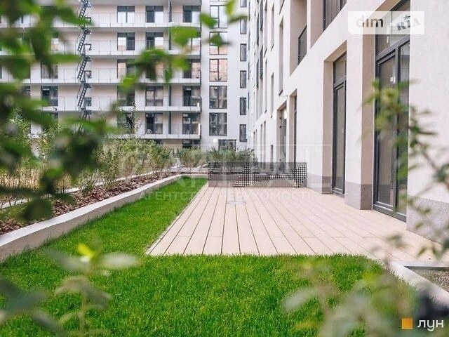 Продаж 2к квартири 74 кв. м на вул. Набережно-Рибальська дор