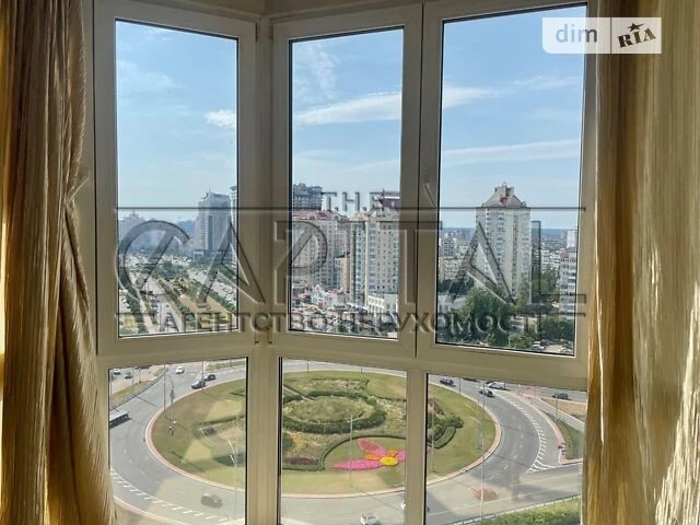 Продаж 3к квартири 115 кв. м на вул. пр-т Володимира Івасюка
