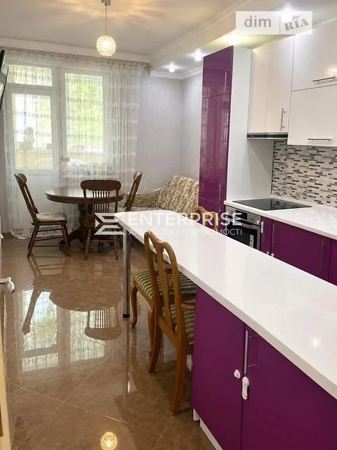 Продаж 1к квартири 52 кв. м на вул. Олевська 11 • ID 3485179