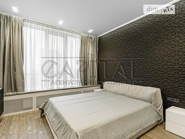 Sale of 3-room apartment 104.5 sq. m. on 7 McCain John Street • ID