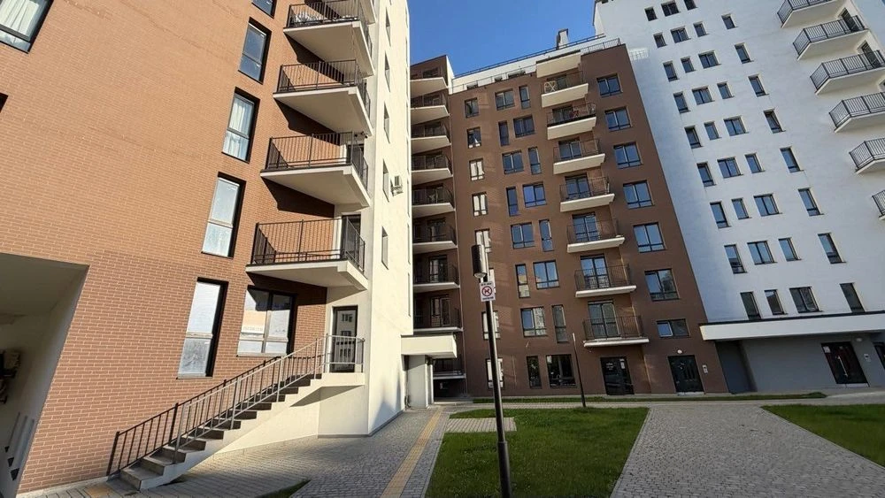 Sale of 1-room apartments 44 m/residential complex Great Britain/Oleny St.