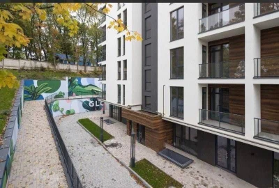 For sale 3-room apartment 85 m² 3/6c Mechnikova St. $350,000