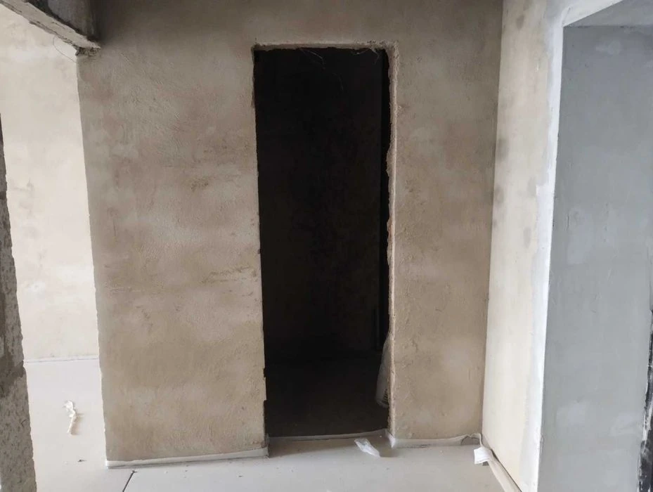3 комн. квартира в кирпичном доме. Газовое отопление. Генера