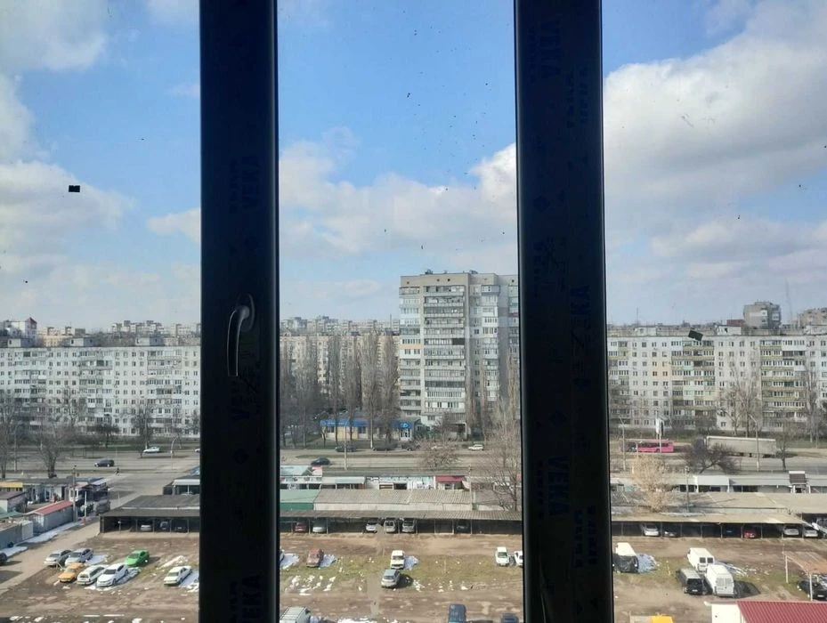 3 комн. квартира в кирпичном доме. Газовое отопление. Генера