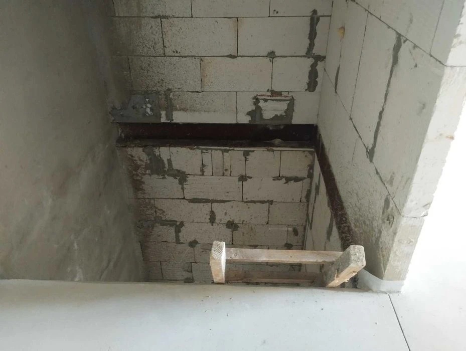 3 комн. квартира в кирпичном доме. Газовое отопление. Генера