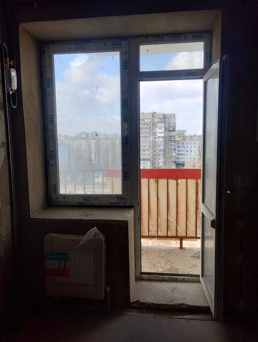 3 комн. квартира в кирпичном доме. Газовое отопление. Генера