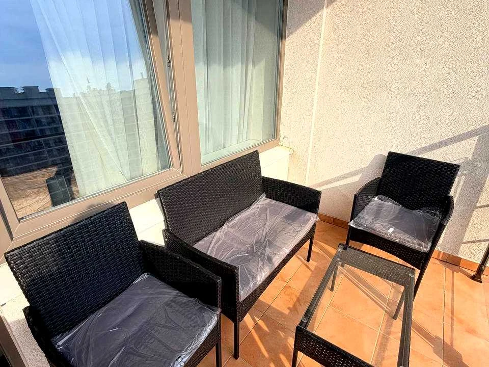 Apartment. Odesa, Valeria Samofalova St. (Kamanina), 16-A/