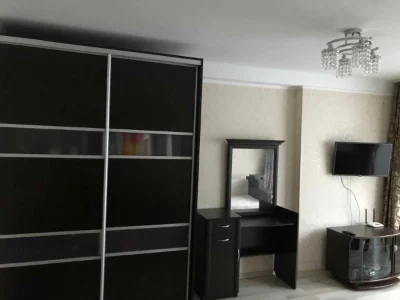 Оренда 2-кімнатної квартири 54 м², Миколи Ушакова вул., 12