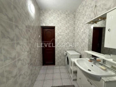 3K Yuriy Ilyenko (Melnykova) 74m renovated Metro Lukyanivs