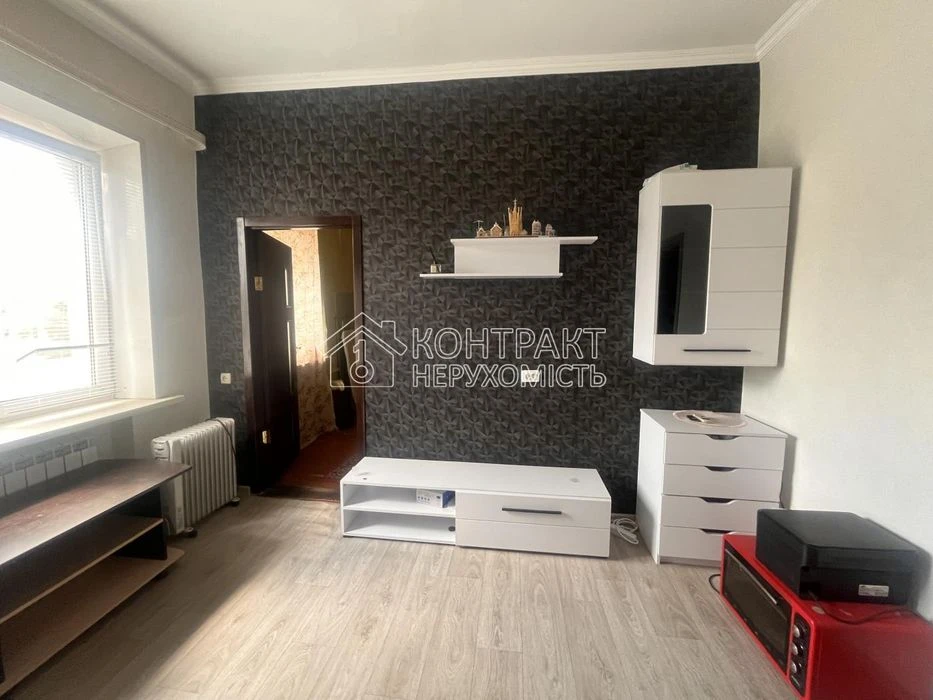 For sale 2-room apartment near the shopping center Frantsuzkyi Boulevard