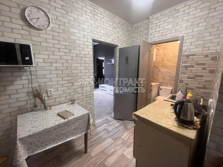 For sale 2-room apartment near the shopping center Frantsuzkyi Boulevard