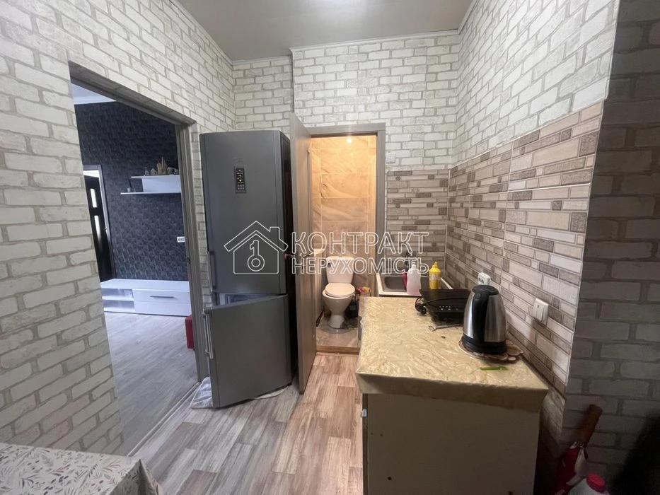 For sale 2-room apartment near the shopping center Frantsuzkyi Boulevard