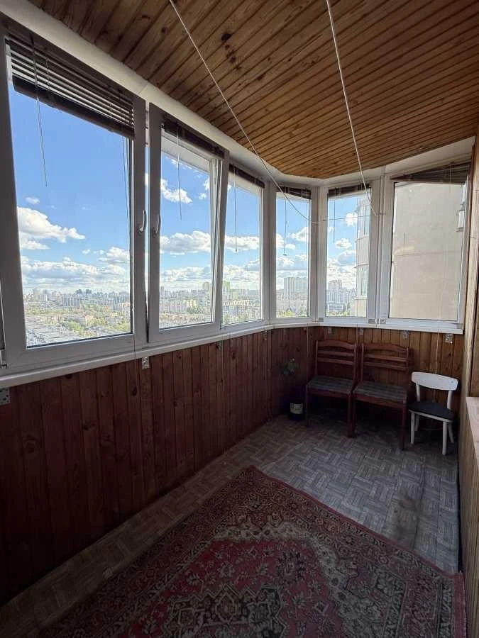 Продаж 3-кімнатної квартири 77 м², Азербайджанська вул., 16/