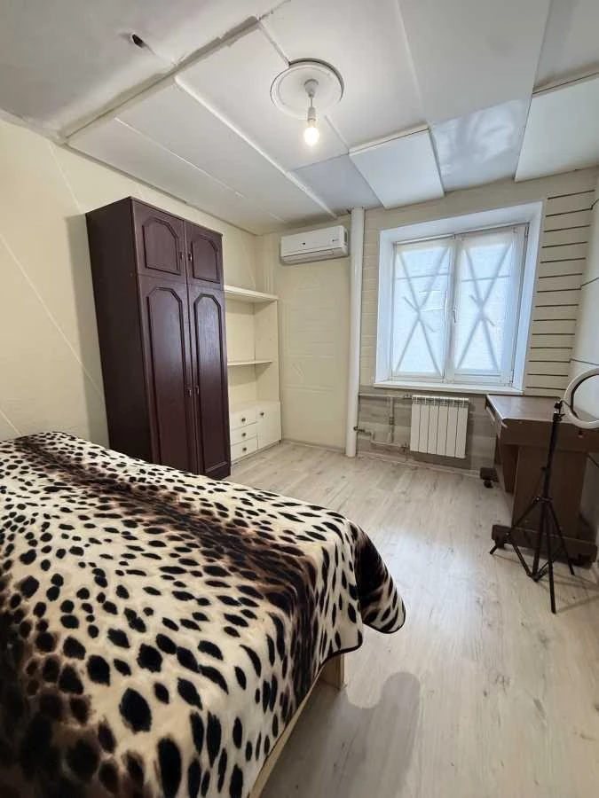 Продаж 3-кімнатної квартири 77 м², Азербайджанська вул., 16/