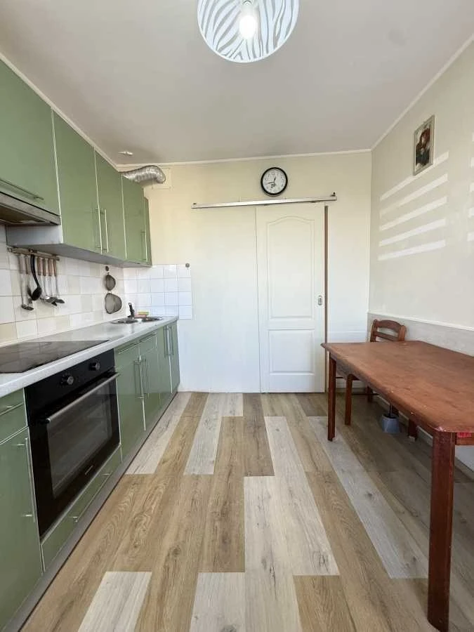 Продаж 3-кімнатної квартири 77 м², Азербайджанська вул., 16/