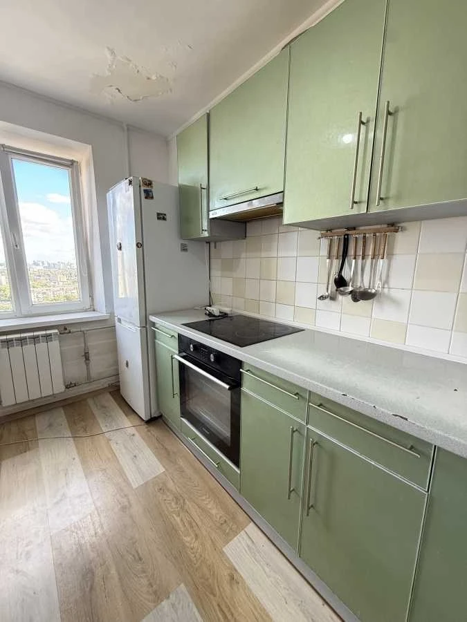 Продаж 3-кімнатної квартири 77 м², Азербайджанська вул., 16/