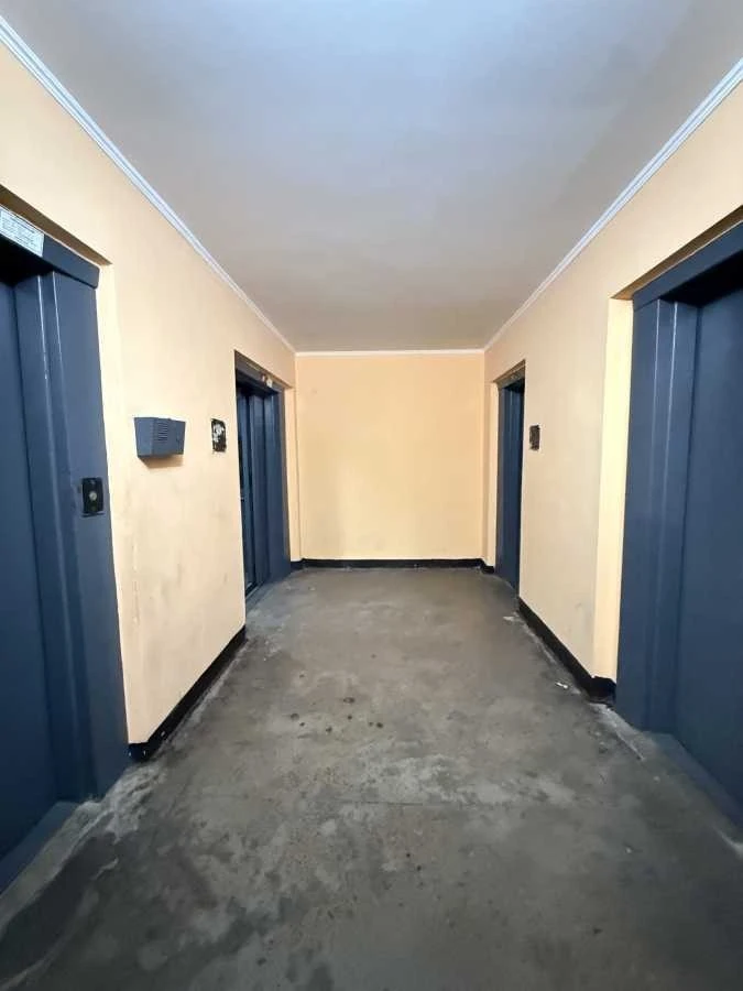 Продаж 3-кімнатної квартири 77 м², Азербайджанська вул., 16/
