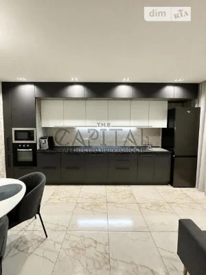 Продаж 3к квартири 92 кв. м на вул. Софії Русової 5 • ID 348