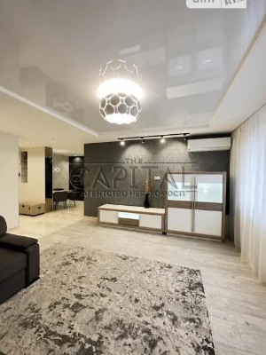Продаж 3к квартири 92 кв. м на вул. Софії Русової 5 • ID 348