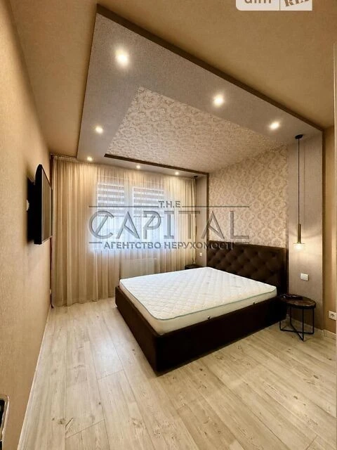 Продаж 3к квартири 92 кв. м на вул. Софії Русової 5 • ID 348