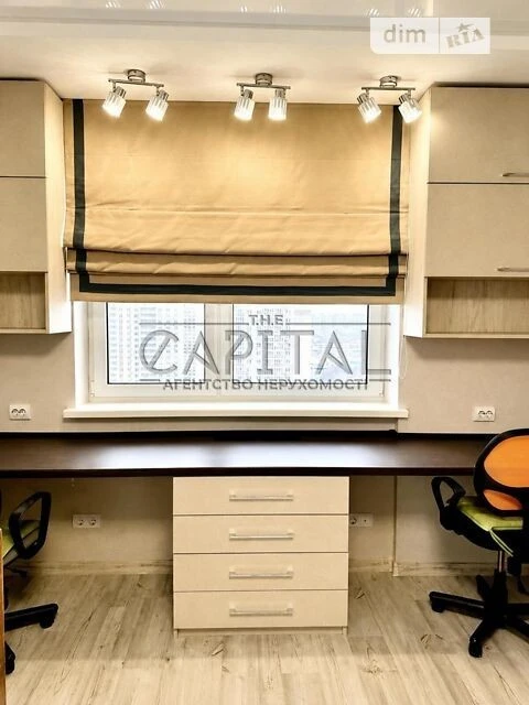 Продаж 3к квартири 92 кв. м на вул. Софії Русової 5 • ID 348