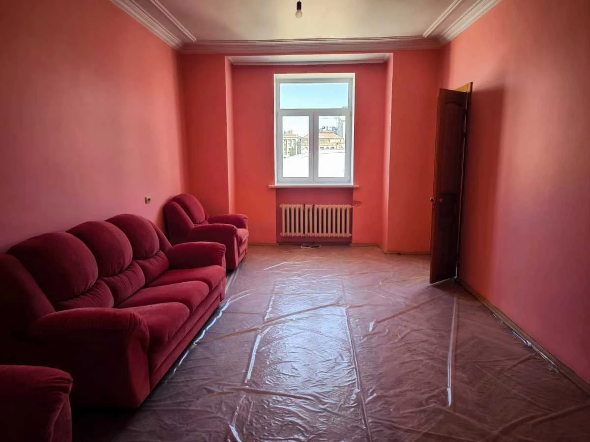 Продаж 5-кімнатної квартири 186 м², Пушкінська вул., 20А
